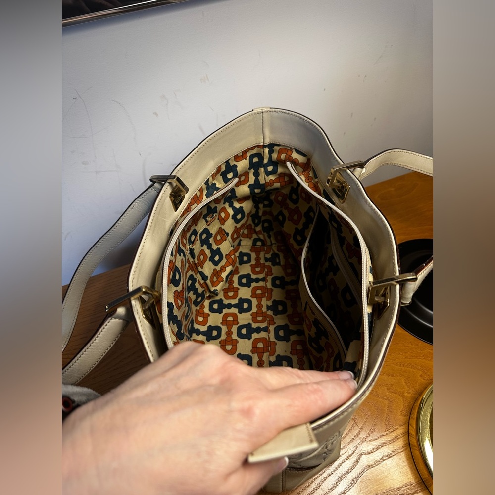 Gucci Cream Leather Punch Tote - Picture 13 of 13
